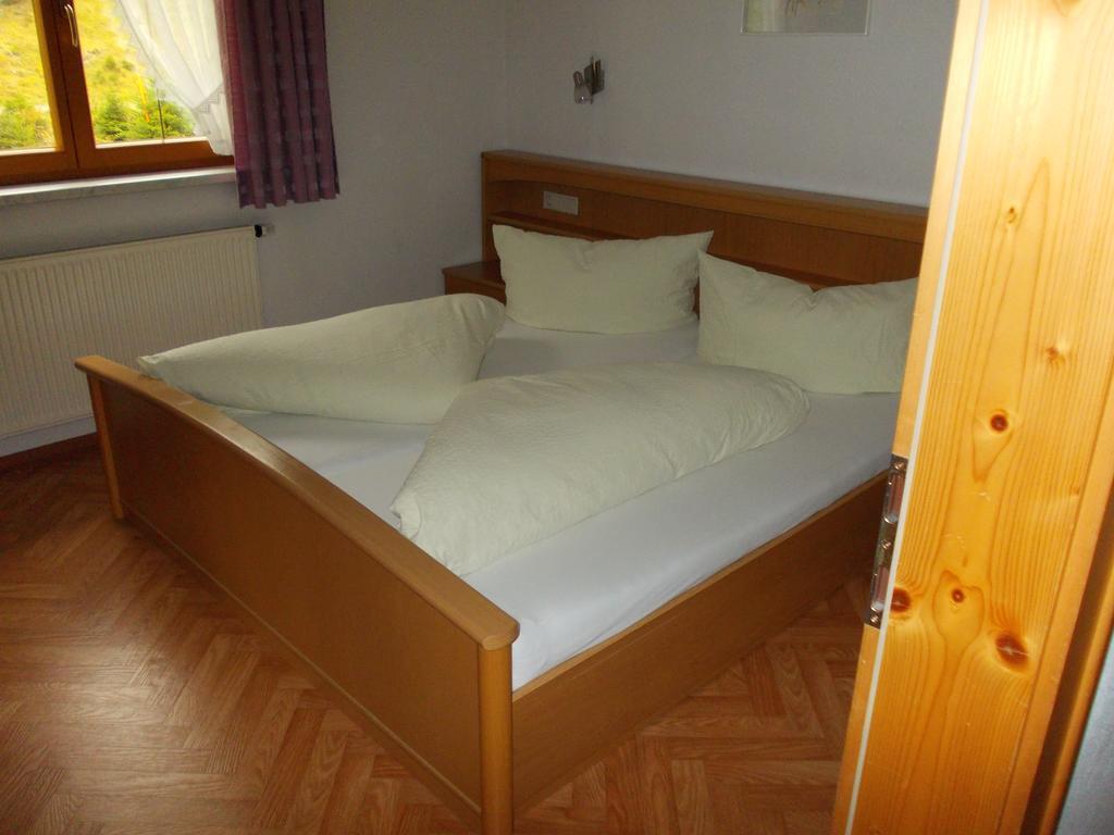 Haus Schoderbock Appartamento Sankt Leonhard im Pitztal Esterno foto